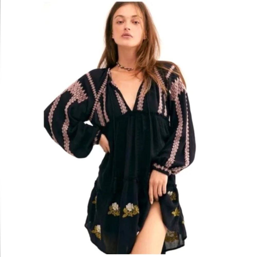 Free People Bo-Ho long sleeve black Dress with embroidery flowers size Medium - Picture 2 of 16